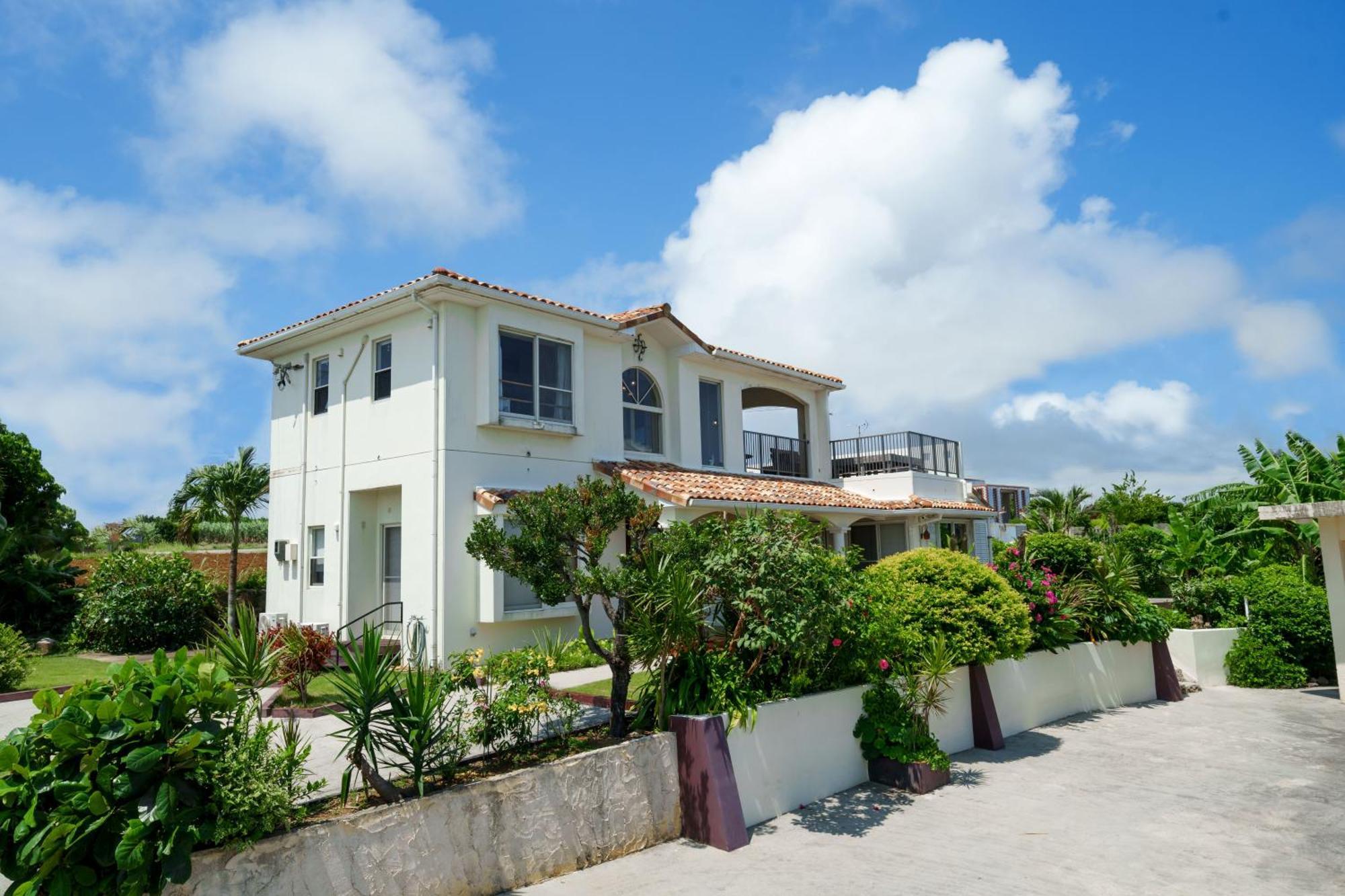 Hills Villa Miyakojima Exterior photo